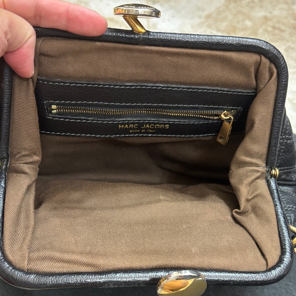 Marc Jacobs Black Quilted Bag with Gold Chain - Picture 6 of 8